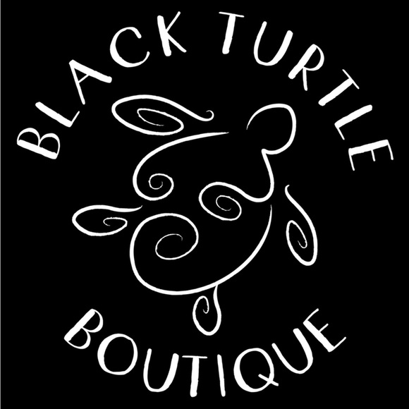 Meet your Posher, Black Turtle Boutique - Picture 2 of 2